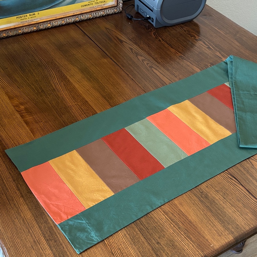 Lovely Autumnal Table Runner